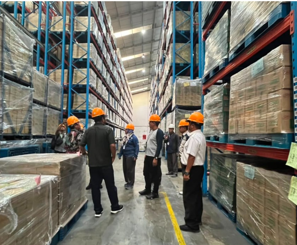 Kunjungi Pabrik SAMBU Group, DPRD Inhil Saksikan Dilema Industri Kelapa: Serapan Petani Harus Jalan, Pasar Produk Justru Melemah