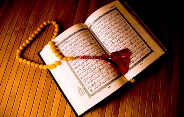 Biasakan Baca Al-Qur’an Minimal Sepuluh Ayat Tiap Malam, Ini Hikmahnya