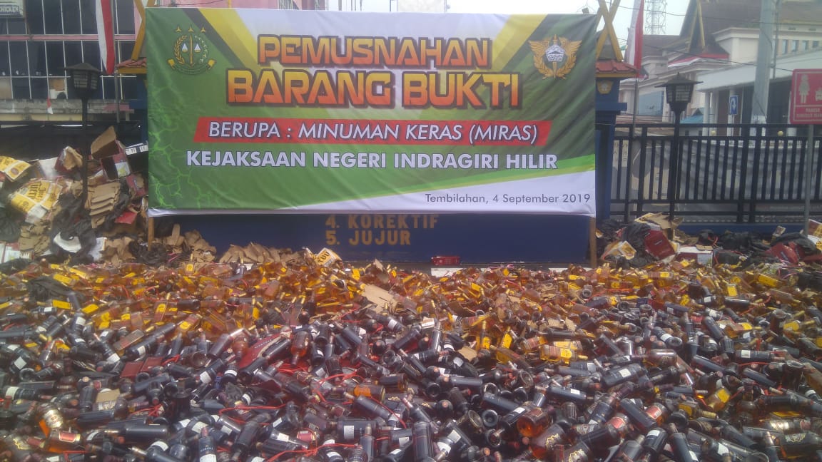 Pemusnahan terhadap barang bukti berupa minuman keras atau Miras ilegal