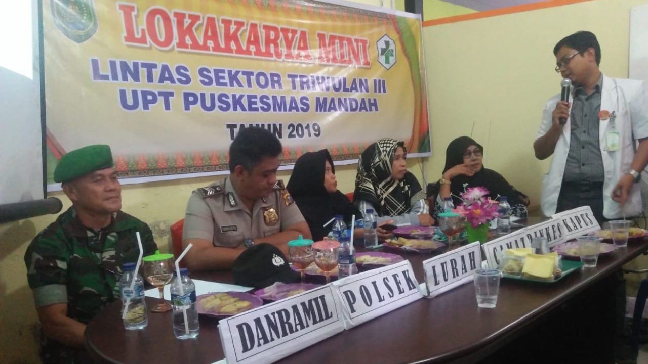 Danramil 08/Mandah Babinsa Bakau Aceh Serka Arafat hadiri pertemuan Loka karya mini lintas sektoral UPT Puskesmas Mandah