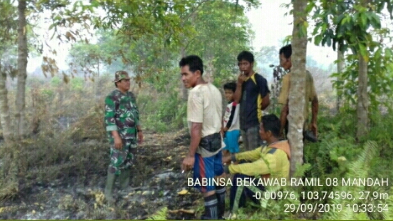 mengantisipasi bahaya kebakaran hutan dan lahan di wilayah Desa Bekawan, Kecamatan Mandah dan sekitarnya yang termasuk di dalam wilayah Koramil 08/Mandah.