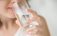 6 Manfaat Langsung Minum Air Putih Setelah Bangun Tidur