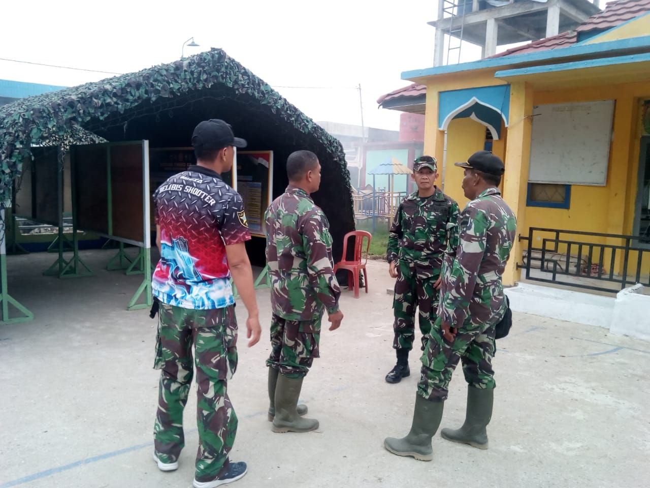 Terus Kejar Persentase Penimbunan Jalan dengan Sirtu, Dandim 0314/Inhil Tinjau Lokasi Sasaran