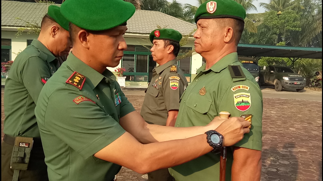 TEMBILAHAN - Kodim 0314/Inhil gelar Upacara Korp rapot Pindah Satuan, Kenaikan pangkat dan MPP di lapangan apel Ma Kodim 0314/Inhil.