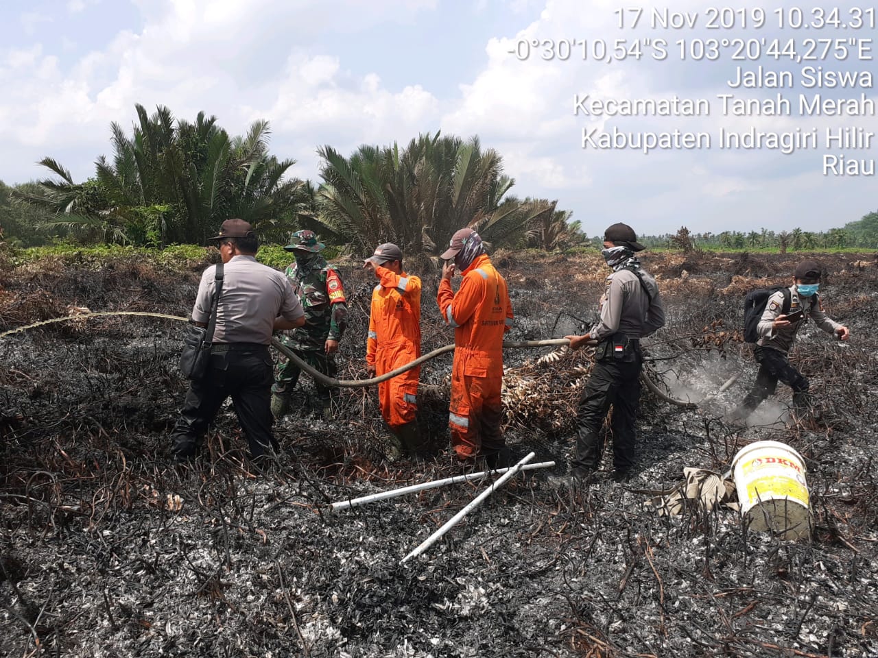 Telah terjadi kebakaran lahan di daerah PT Sambu NTS Sungai Pinang, Parit 6A dan Parit 6B, di Desa Tanah Merah