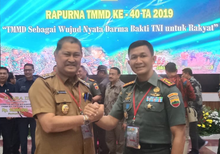 Wabup Kab Inhil Syamsuddin Uti, Menghadiri undangan menghadiri Rapat Paripurna (Rapurna) TNI Manunggal Membangun Desa (TMMD) Ke-40 Tahun 2019