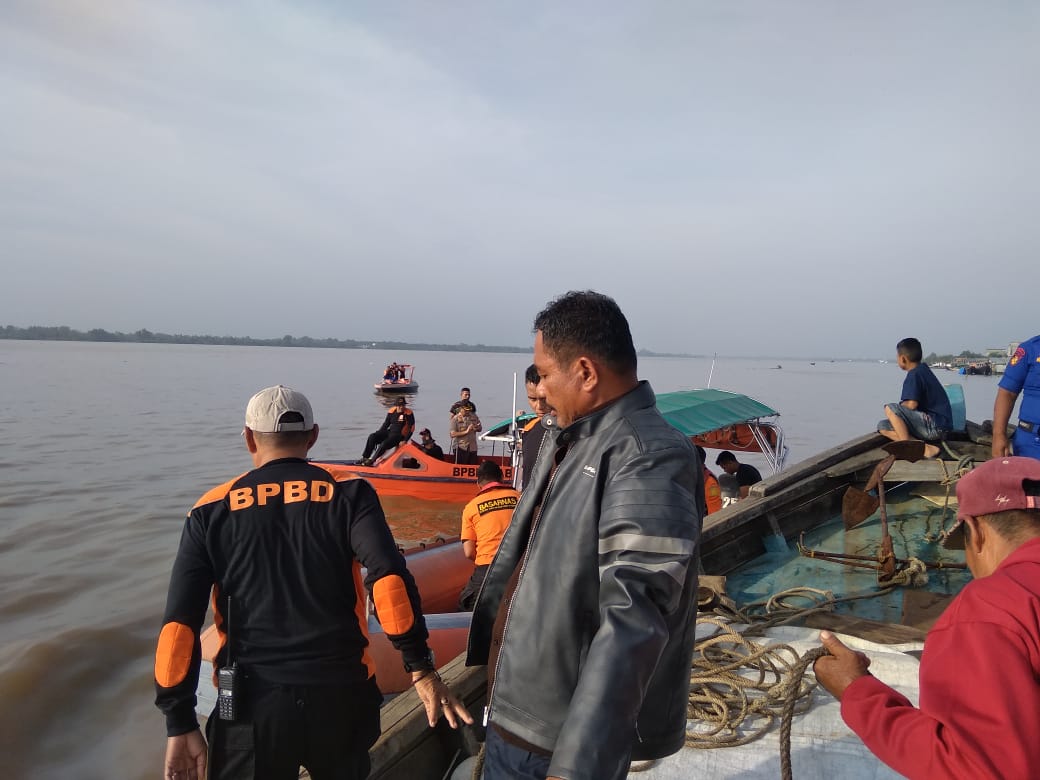 Tenggelamnya Kapal KM.RISKI JAYA GT.06 Di Pelabuhan H.Hasan