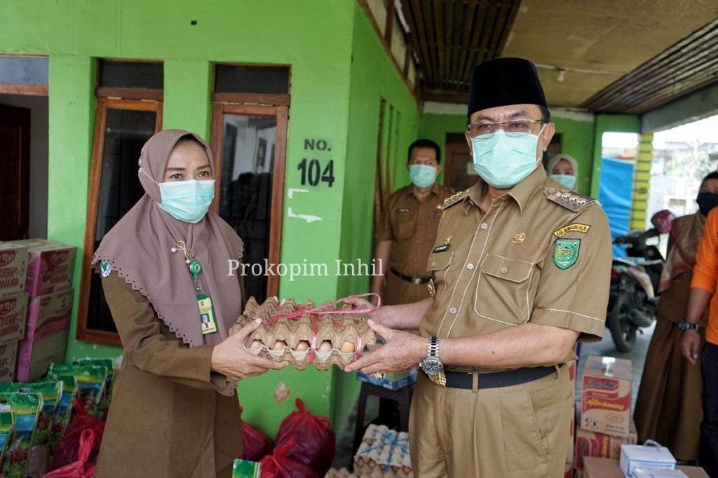 Garda Terdepan Melawan Covid -19, H.M.Wardan Serahkan Bantuan Kepada Tim Medis