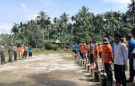 Tim Desa Siaga Corona/Covid -19 Desa Sungai Intan Bersama Tim Relawan Terpadu Pulau Palas - Sungai Intan Melaksanakan penyemprotan serentak Se - Desa Sungai Intan