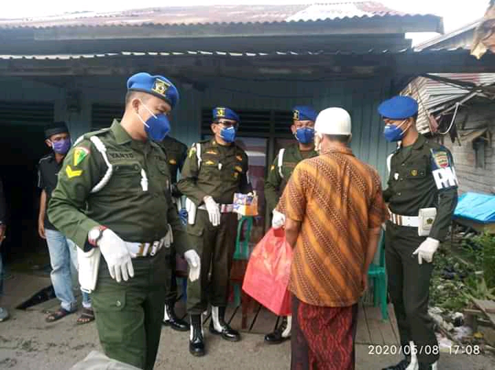 *Wujud Kepedulian Sub Denpom 1/3-2 Tembilahan sambangi dan beri bantuan kepada Korban Kebakaran*