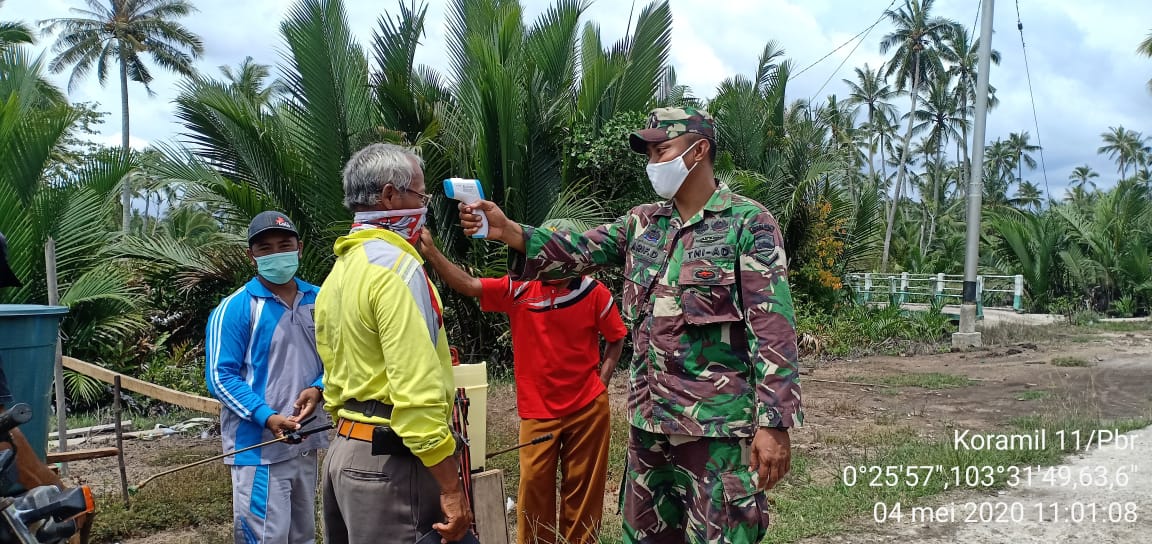 *Babinsa Koramil 11/Pulau Burung Kodim 0314/Inhil Korem 031/WB Kodam I/BB Bersama Tim Relawan Gugus Tugas Desa Pulau Burung Terobos Covid-19 yang mematikan*