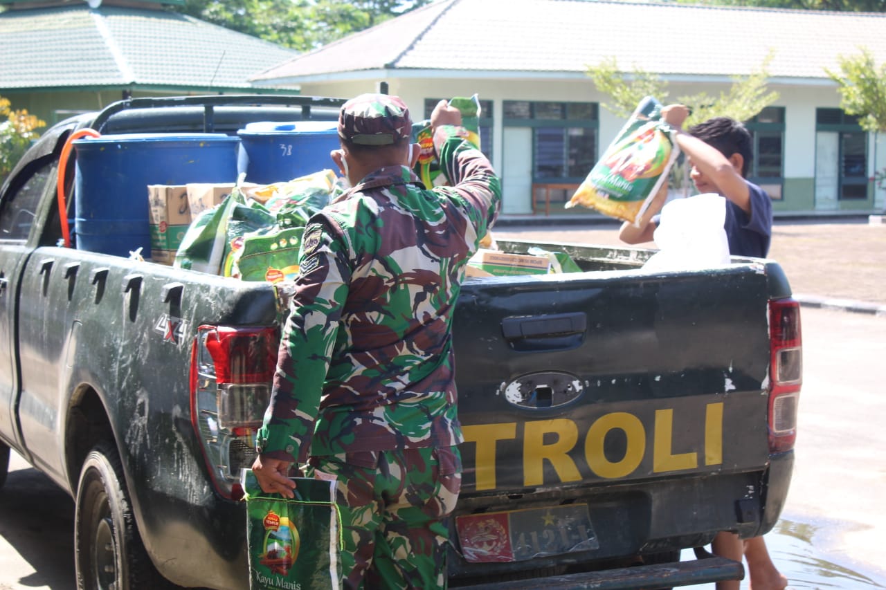 *Kodim 0314 Inhil Salurkan Bantuan Untuk masyarakat Pelangiran*