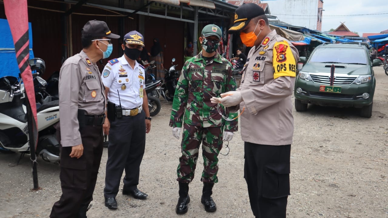 Tim Gugus Tugas Percepatan Penanangan Covid-19,Terus Lakukan Penyemprotan Disinfektan