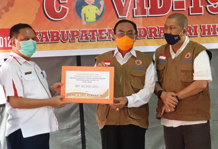 Bupati Wardan Salurkan Ratusan Paket Sembako untuk 2 Kecamatan