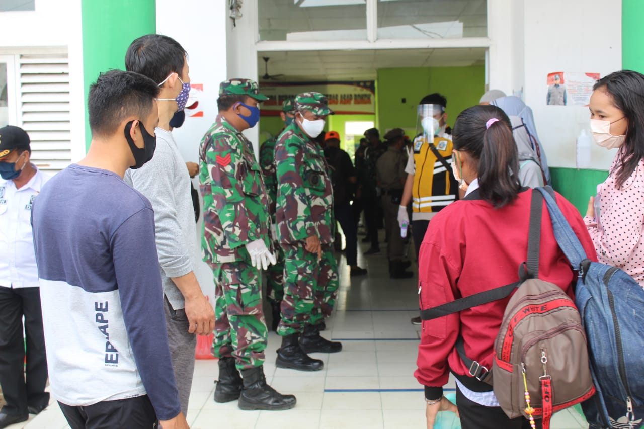 *Pelabuhan Pelindo I Tembilahan atau pelabuhan dengan jalur transit Batam*