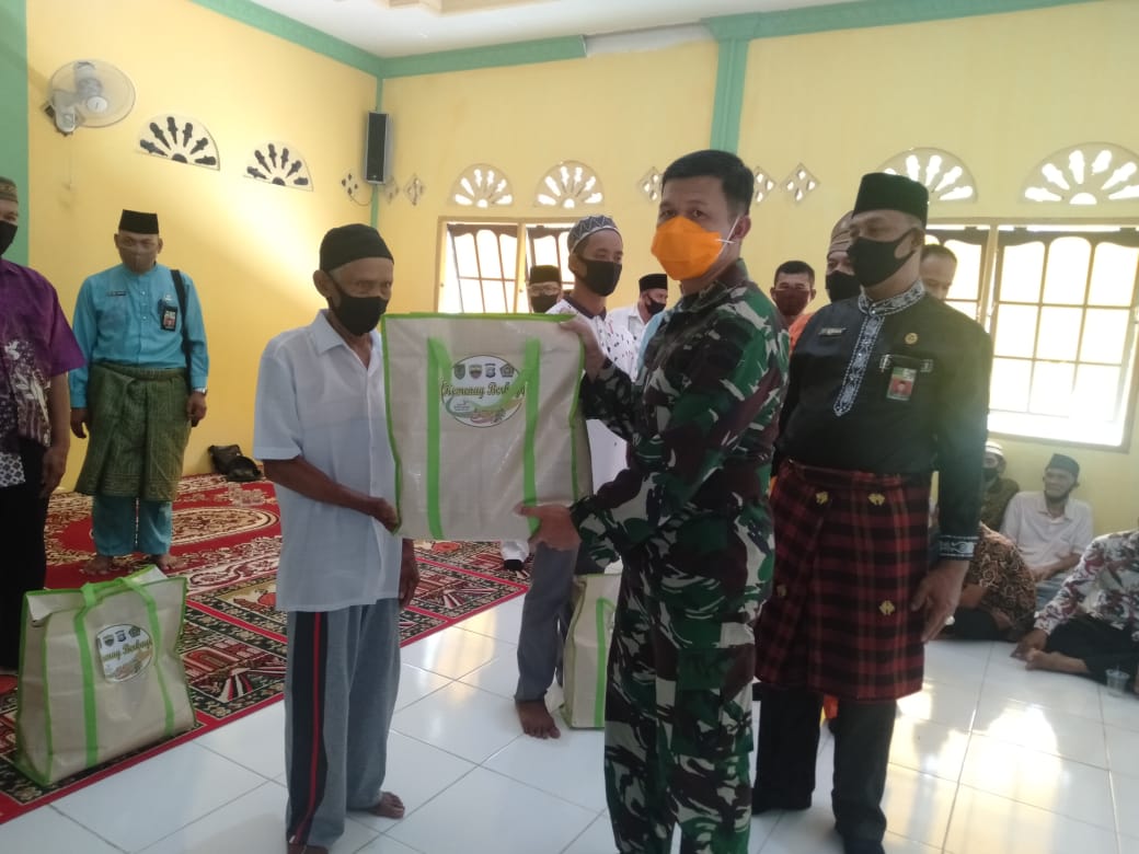 *Kodim 0314/Inhil dan Kementerian Agama Kabupaten Inhil serta Badan Amil Zakat Nasional (BAZNAS) Inhil melaksanakan Sosialisasi dan Edukasi Covid-19*