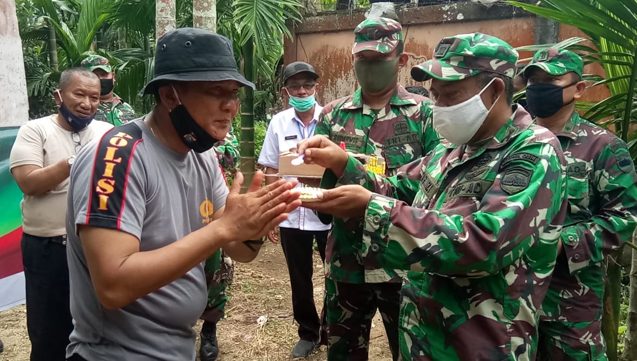 Danramil 01 Tembilahan Ucapkan Selamat Hari Bhayangkara Ke -74 di Dua Polsek sekaligus