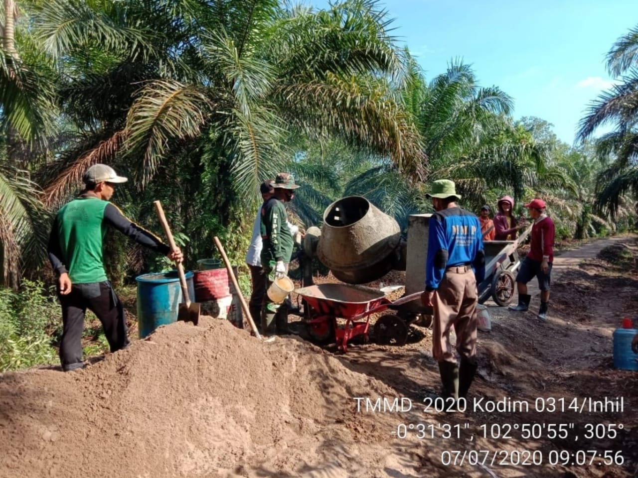 Pelaksanaan Program TMMD Imbangan Kodim 0314/Inhil sasaran dua sampai saat ini berjalan lancar,