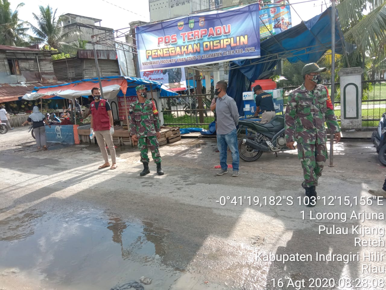 Babinsa 07/Reteh Penegakan Protokol Kesehatan di Daerah