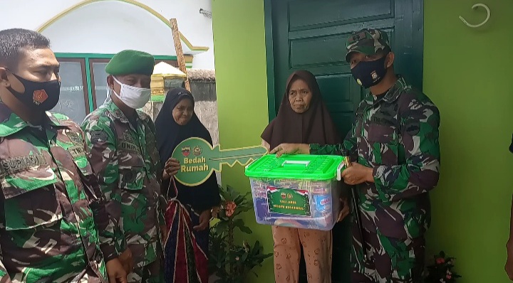 Dandim 0314/Inhil Sebut program bedah rumah dapat memupuk kemanunggalan TNI dalam membantu kesejahteraan masyarakat