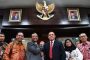 Kodim 0314/Inhil melalui Babinsa Belantak Raya Salurkan Bantuan Pangan Non Tunai Kepada Warga
