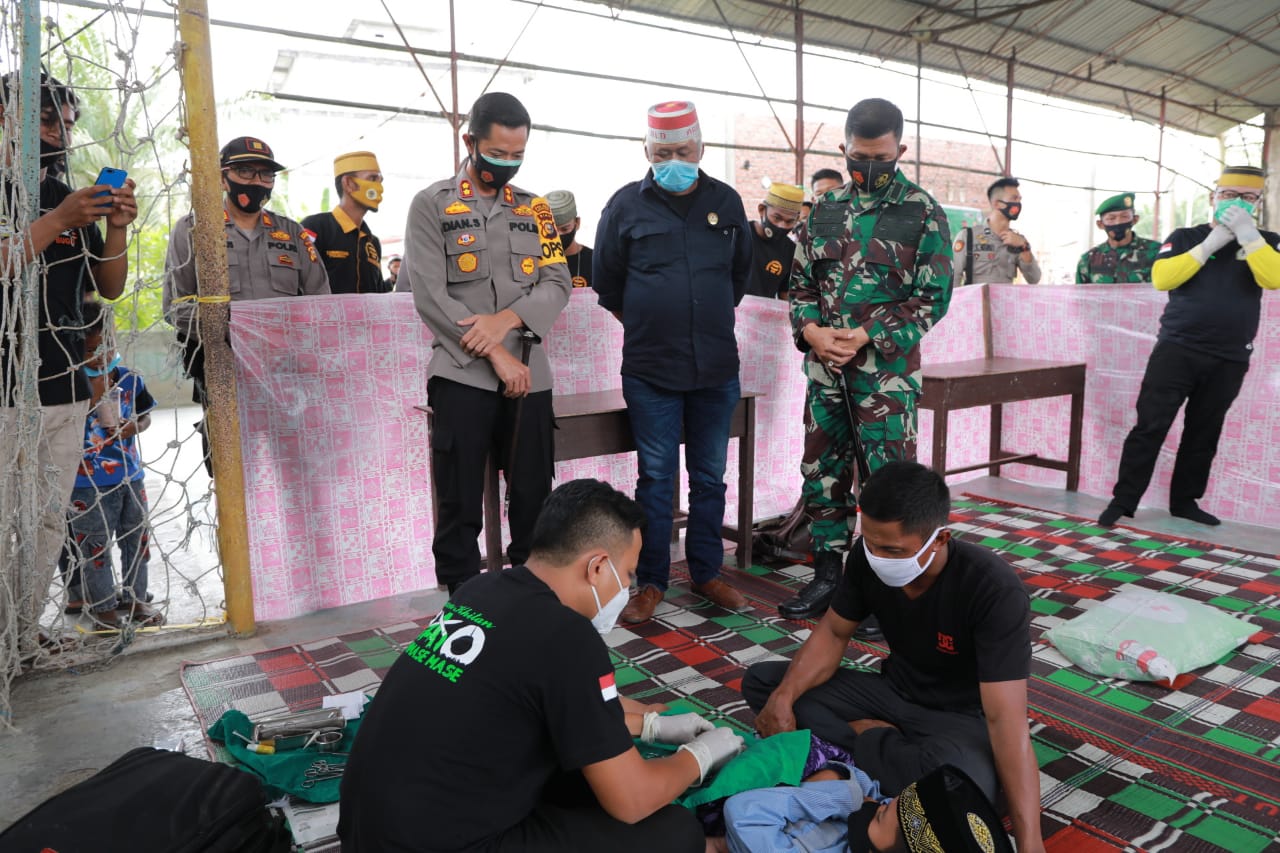 Dandim 0314/Inhil Bersama Kapolres Inhil dan Ormas PAO laksanakan Baksos Khitanan Masal