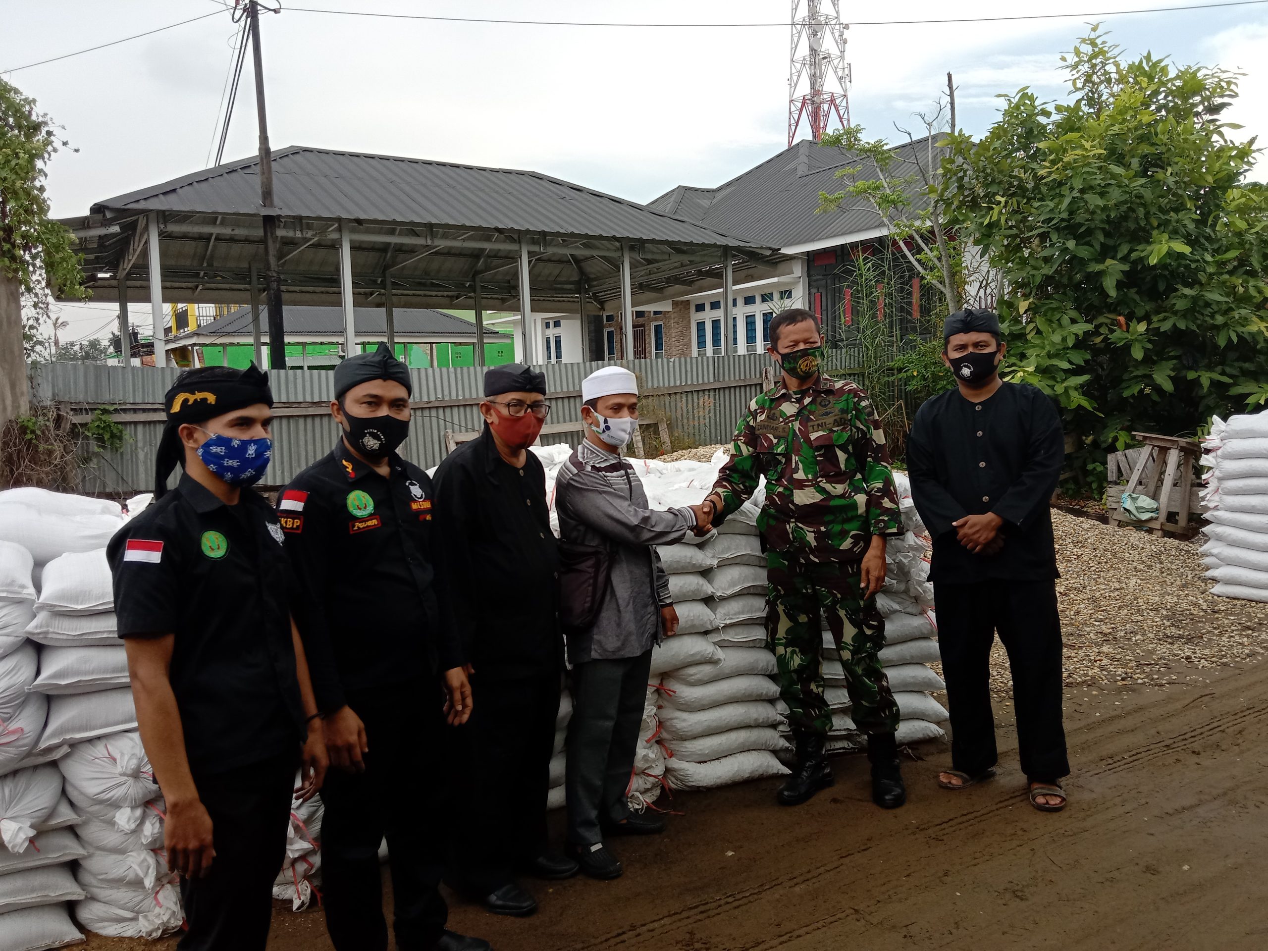 Pengasuh Ponpes Shadiqul Amin dan Baraya Sunda Inhil Ucapkan Terima Kasih atas Bantuan Dandim 0314/Inhil