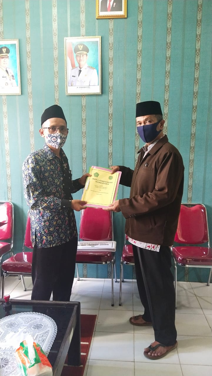 FAKULTAS ILMU AGAMA ISLAM UNIVERSITAS ISLAM INDRAGIRI DAN MAN TEMBILAHAN TANDATANGANI PERJANJIAN KERSAMA