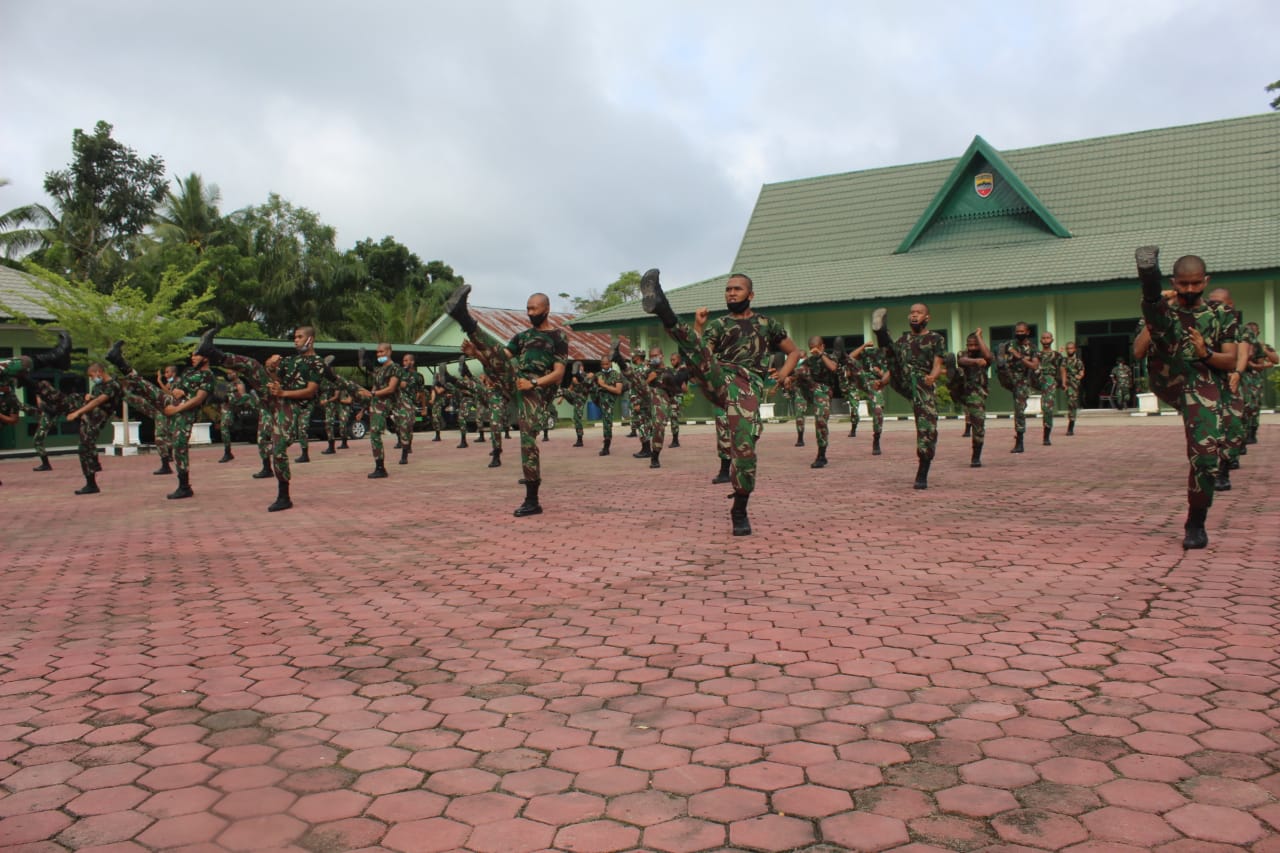prajurit Bintara dan Tamtama remaja Baru yang sedang menjalani Latihan orientasi lanjutan (Latorlan)