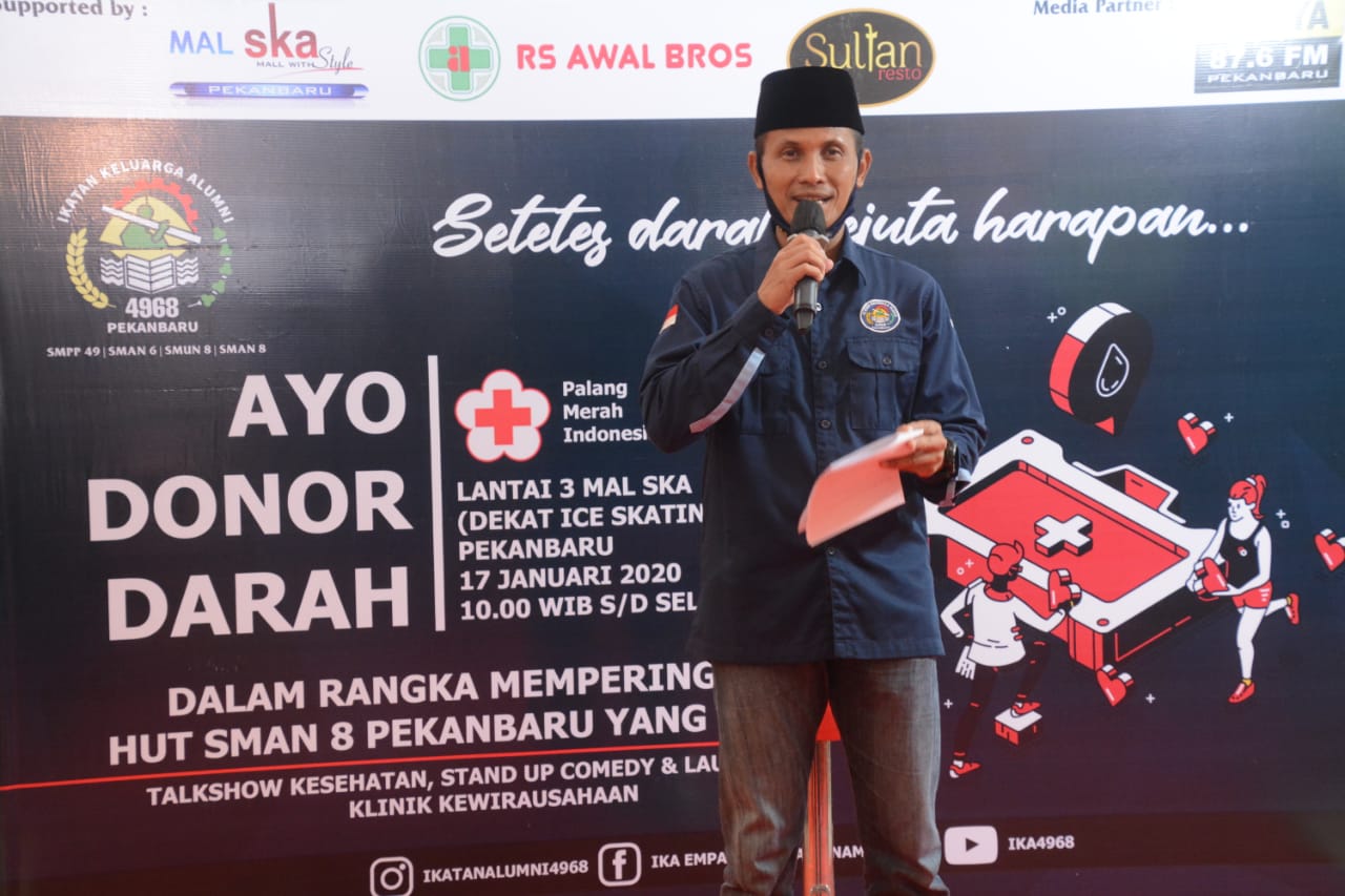 DANREM 031/WIRA BIMA BERSAMA ALUMNI IKA 4968 GELAR DONOR DARAH DALAM RANGKA MEMPERINGATI HUT KE-46 SMAN 8 PEKANBARU