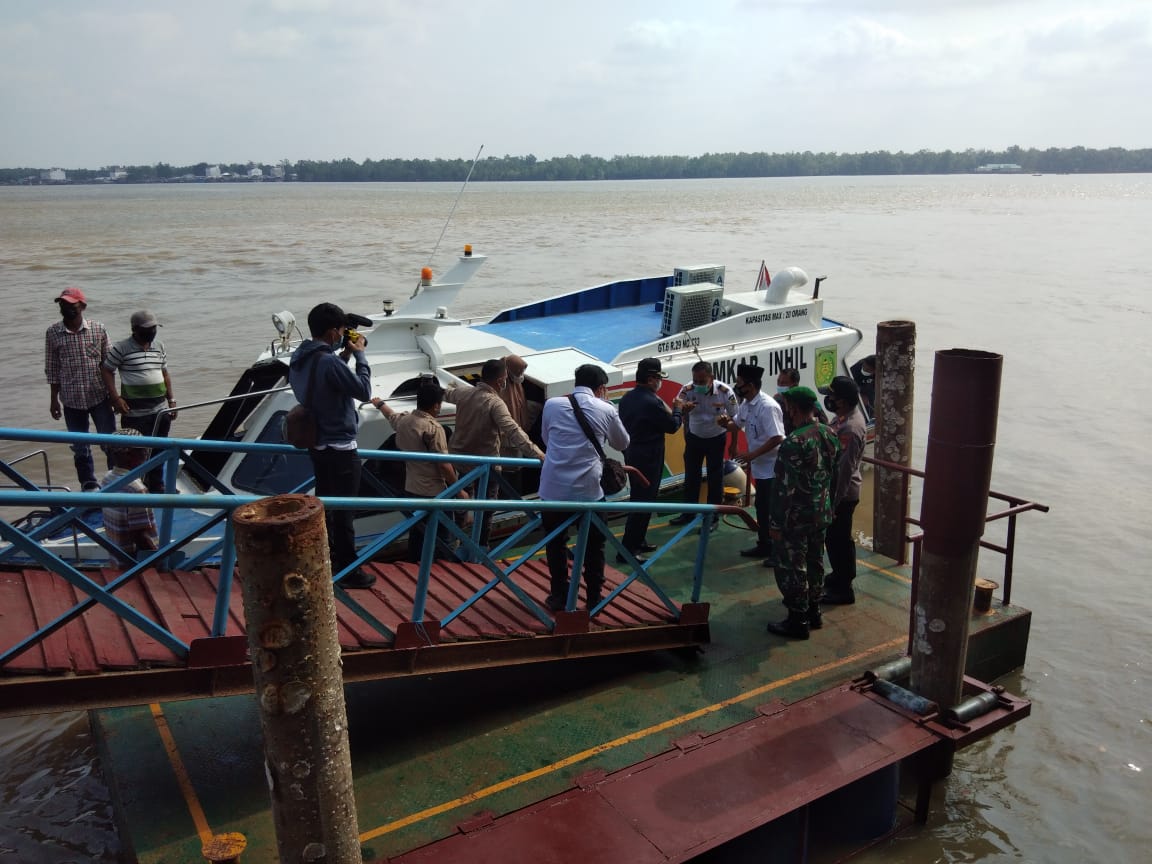 Sambu Group Hibahkan Dermaga Apung Pelabuhan Perhubungan di Kuala Enok