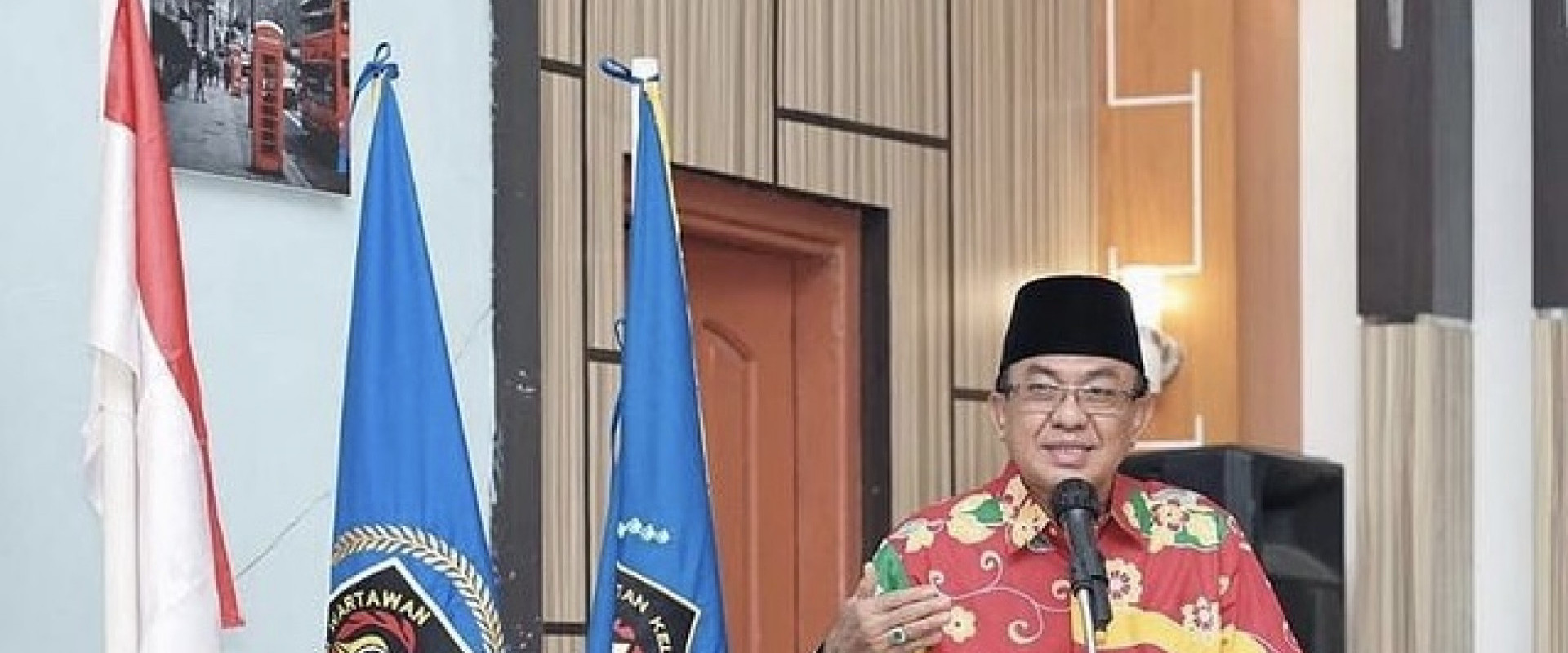 Hadiri Pelantikan PWI Inhil, Bupati HM.Wardan : Sampaikan Berita Keritik Yang Membangun