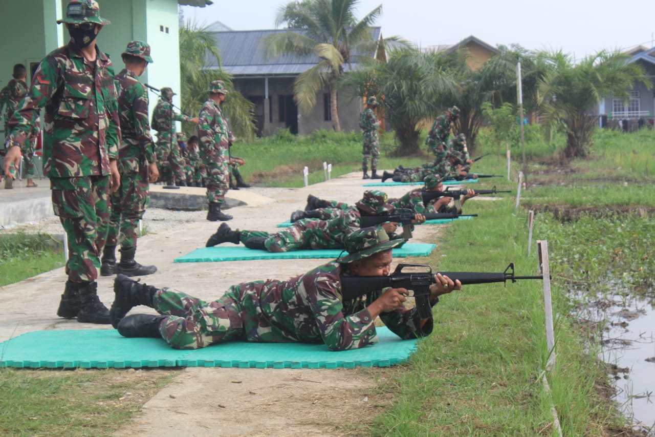 Kodim 0314/lnhil Gelar Latihan Menembak Senapan Ringan