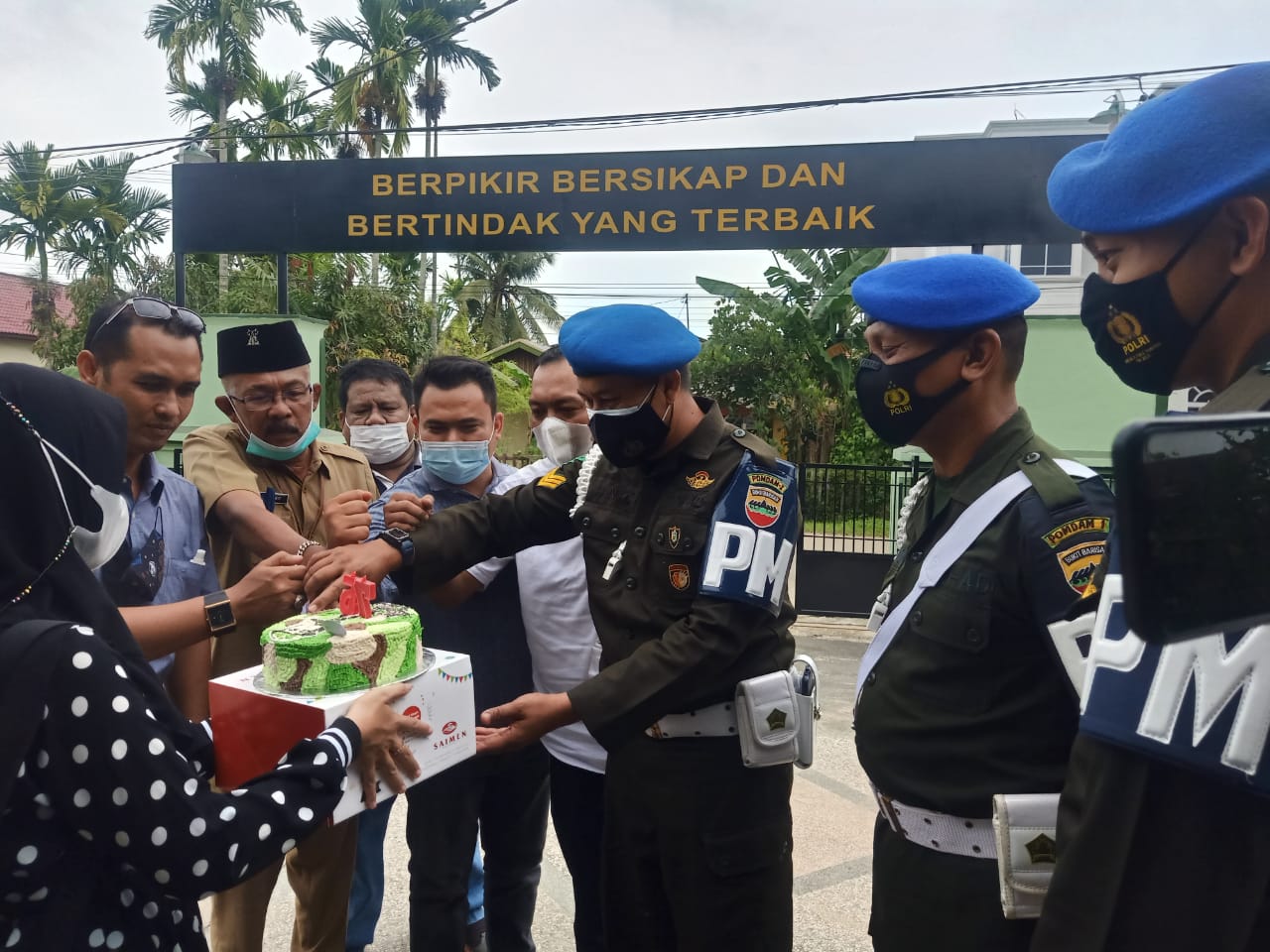 HUT Ke - 75 POMAD, Sekretaris Kesbangpol Inhil Bersama Insan Pers Sambangi Markas Subdenpom I/3-2 Tembilahan