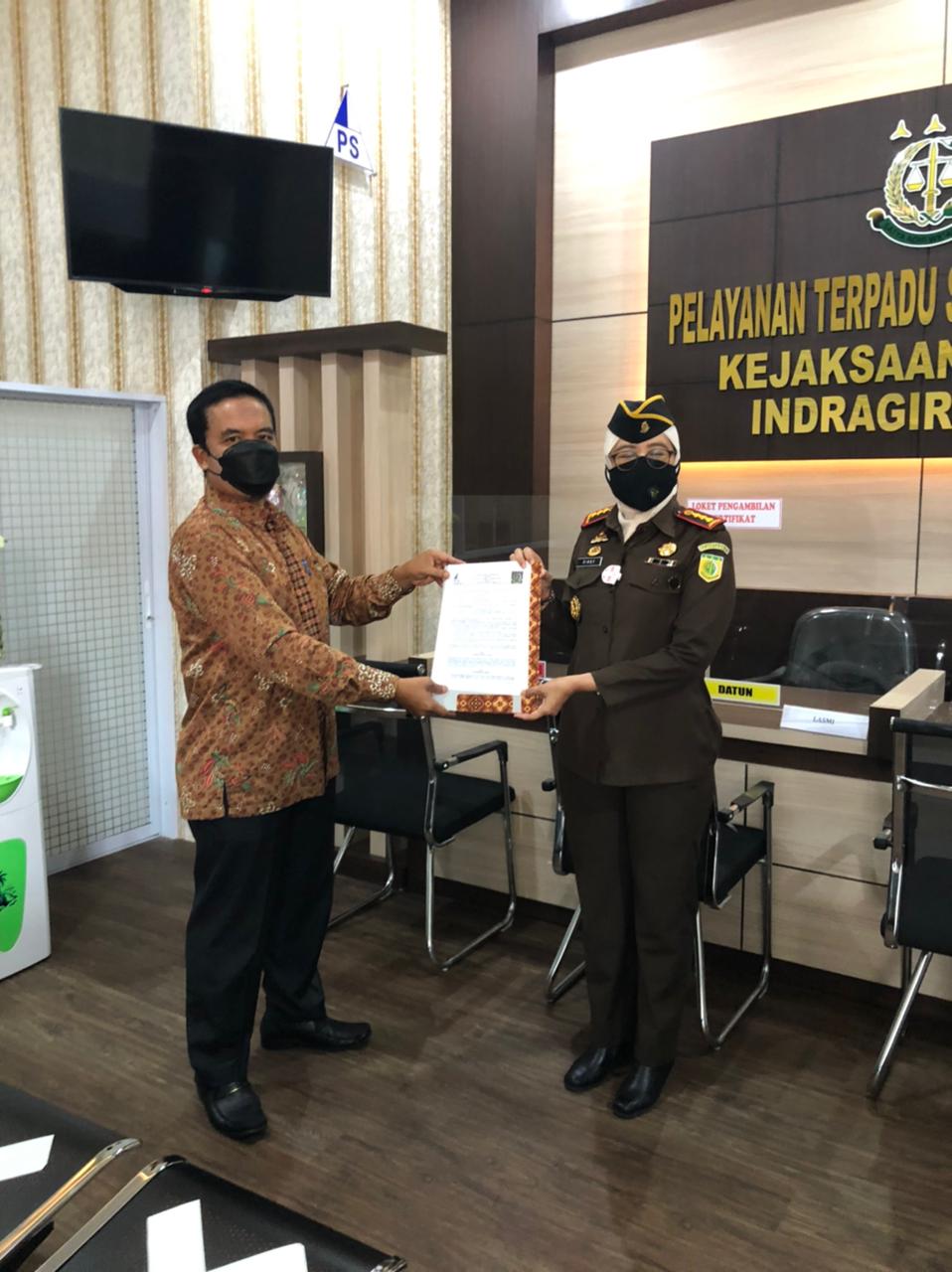 Kejaksaan Negeri Indragiri Hilir Menerima Hibah Dari Sambu Group