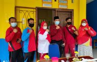 Nuansa Merah Putih, Guru SDN 032 Tembilahan Meriahkan HUT RI ke-76 Dengan Lomba Nasi Goreng