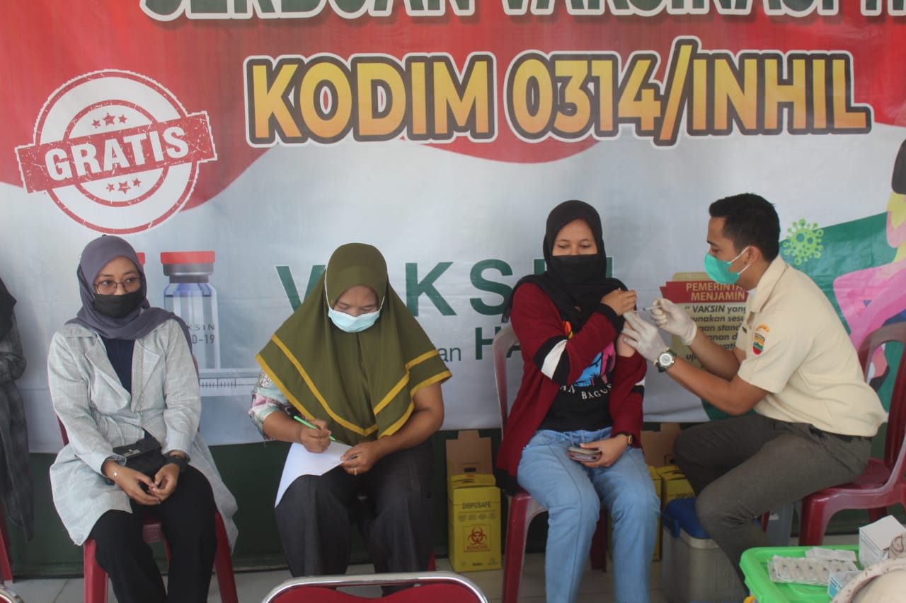 Kodim 0314 / lnhil Kembali Menggelar Serbuan Vaksinasi TNl Tahap l Bagi Masyarakat Mmum