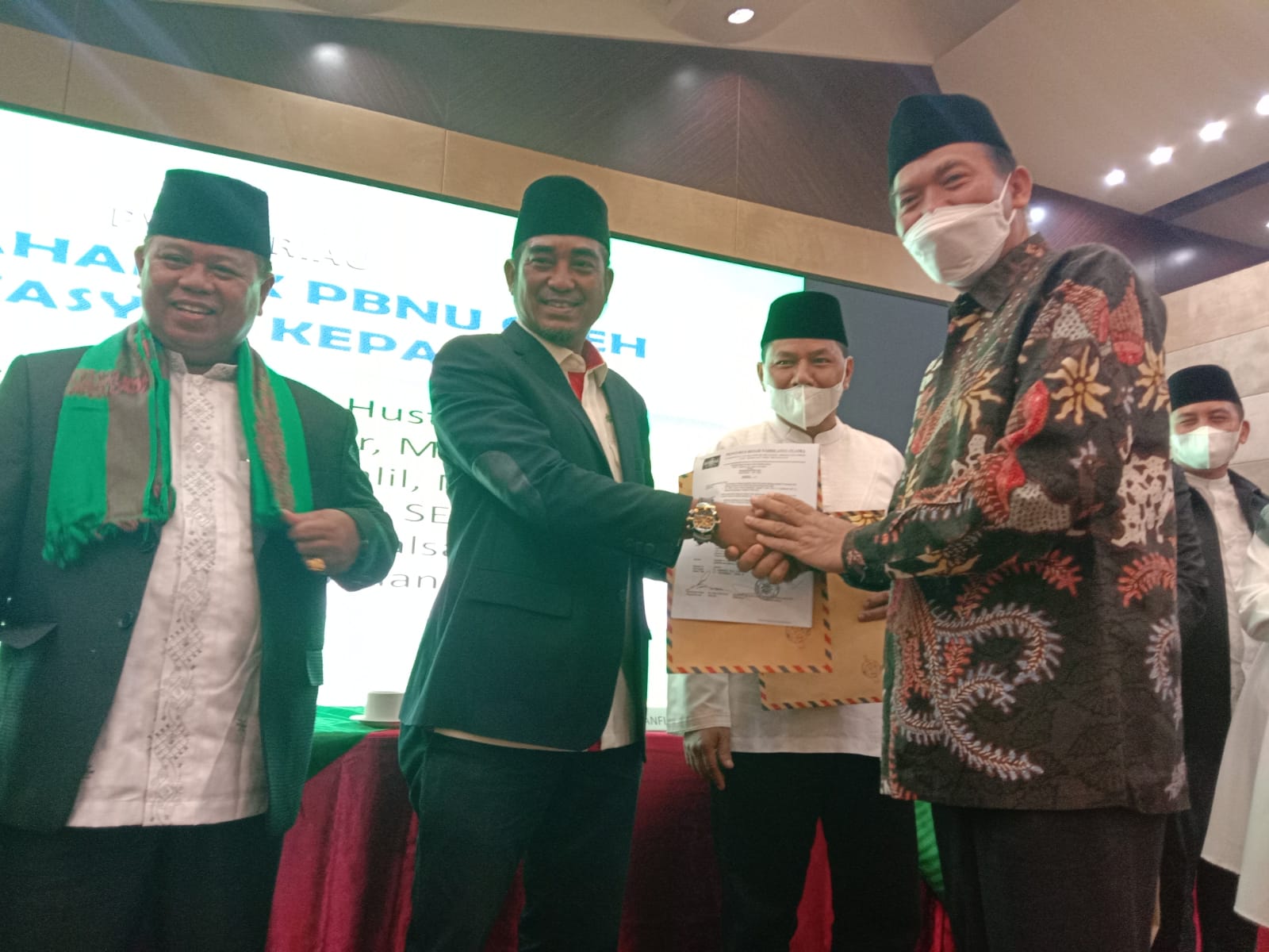 Dr.Ali Azhar,MH Ucapkan Selamat kepada Tengku Rusli Ahmad,SE Nahkodai Nahdiyyin Provinsi Riau