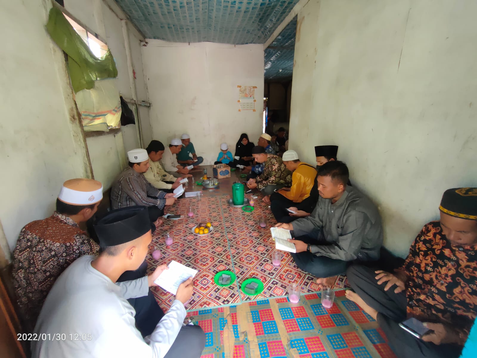 Ahmad Efendi Bersama Perangkat Desa Takziah Kerumah Orang Tua Puji Santoso