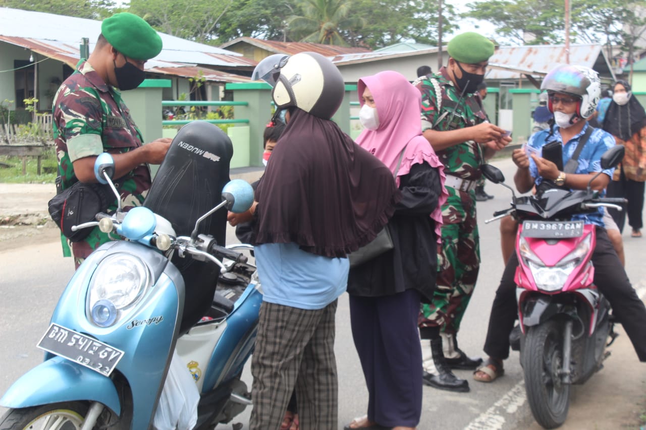 Kodim 0314 lnhil kembali melakukan sosialisasi vaksinasi kepada seluruh pengguna jalan