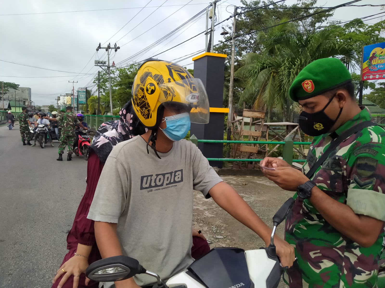 Klinik 01.10.11 Kodim 0314/Inhilditurunkan untuk memberi himbauan dan sosialisasi kepada masyarakat tentang Vaksinasi