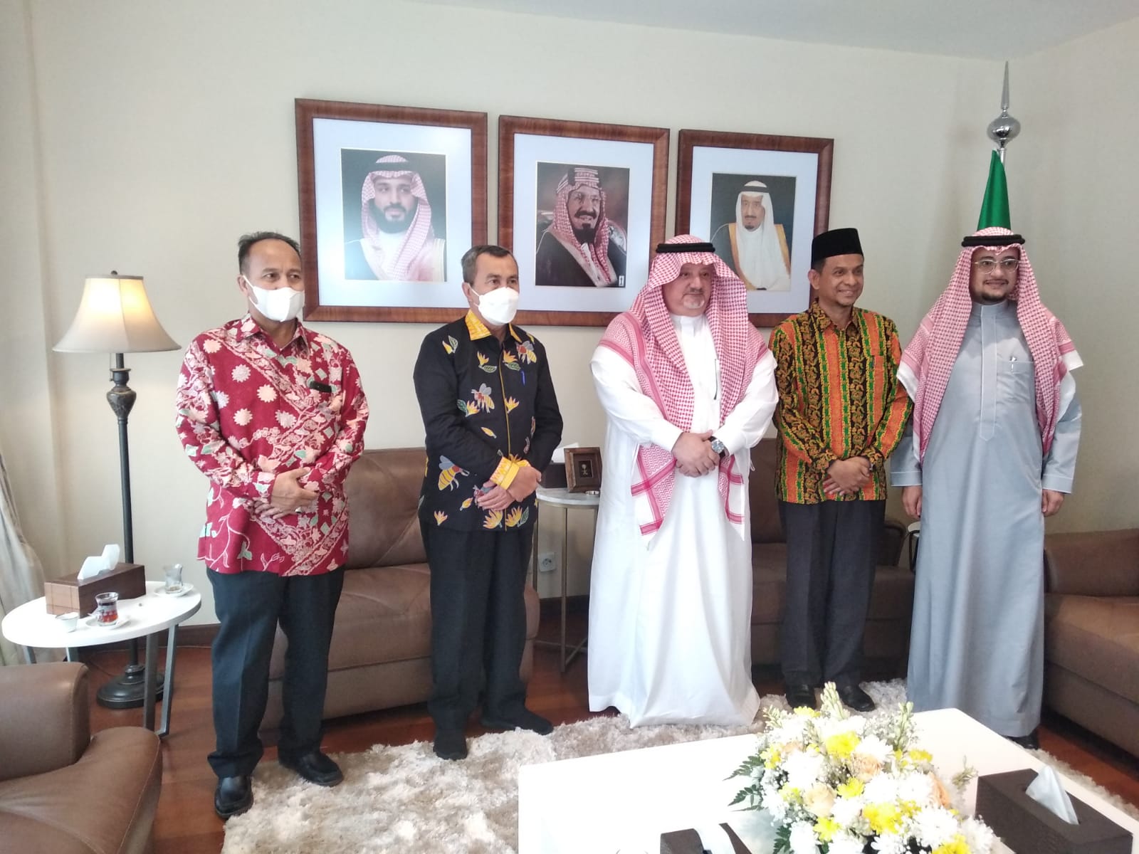 Kadis DPM PTSP Riau Dampingi Gubri Berjumpa Dubes Arab Saudi