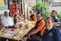 Sambu Group Salurkan Biskuit Lebaran di Kecamatan Tanah Merah