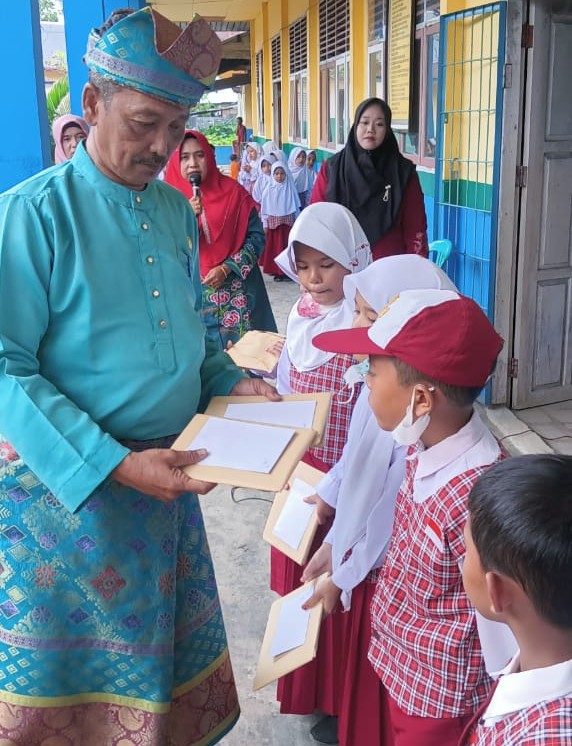 Peringanti 10 Muharram, SDN 001 Tembilahan Hulu Santuni Anak Yatim Piatu