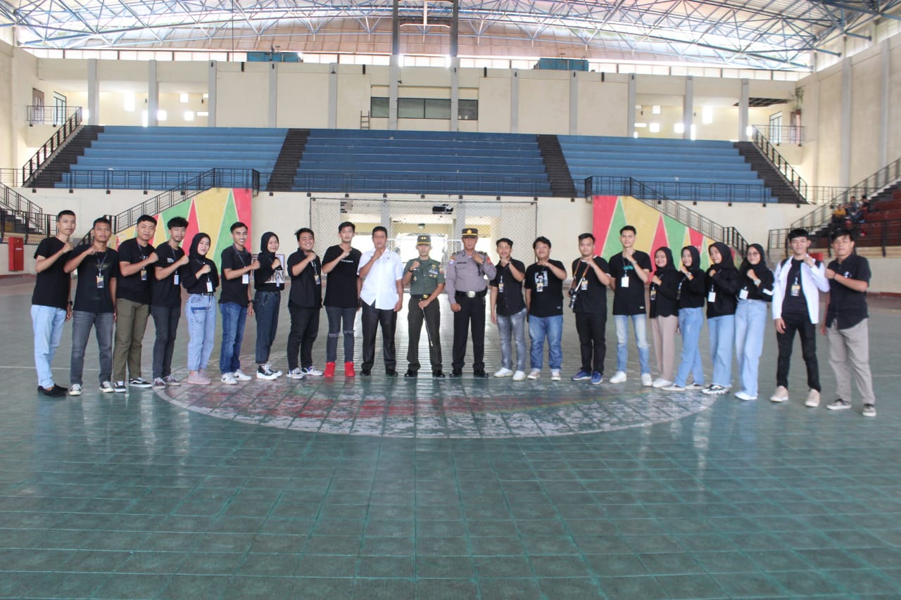 Dandim 0314/lnhil Letkol Arh M. Nahruddin Roshid, S.E.,M.Tr(Han), hadiri acara pembukaan turnamen Futsal Wallan Family Cup