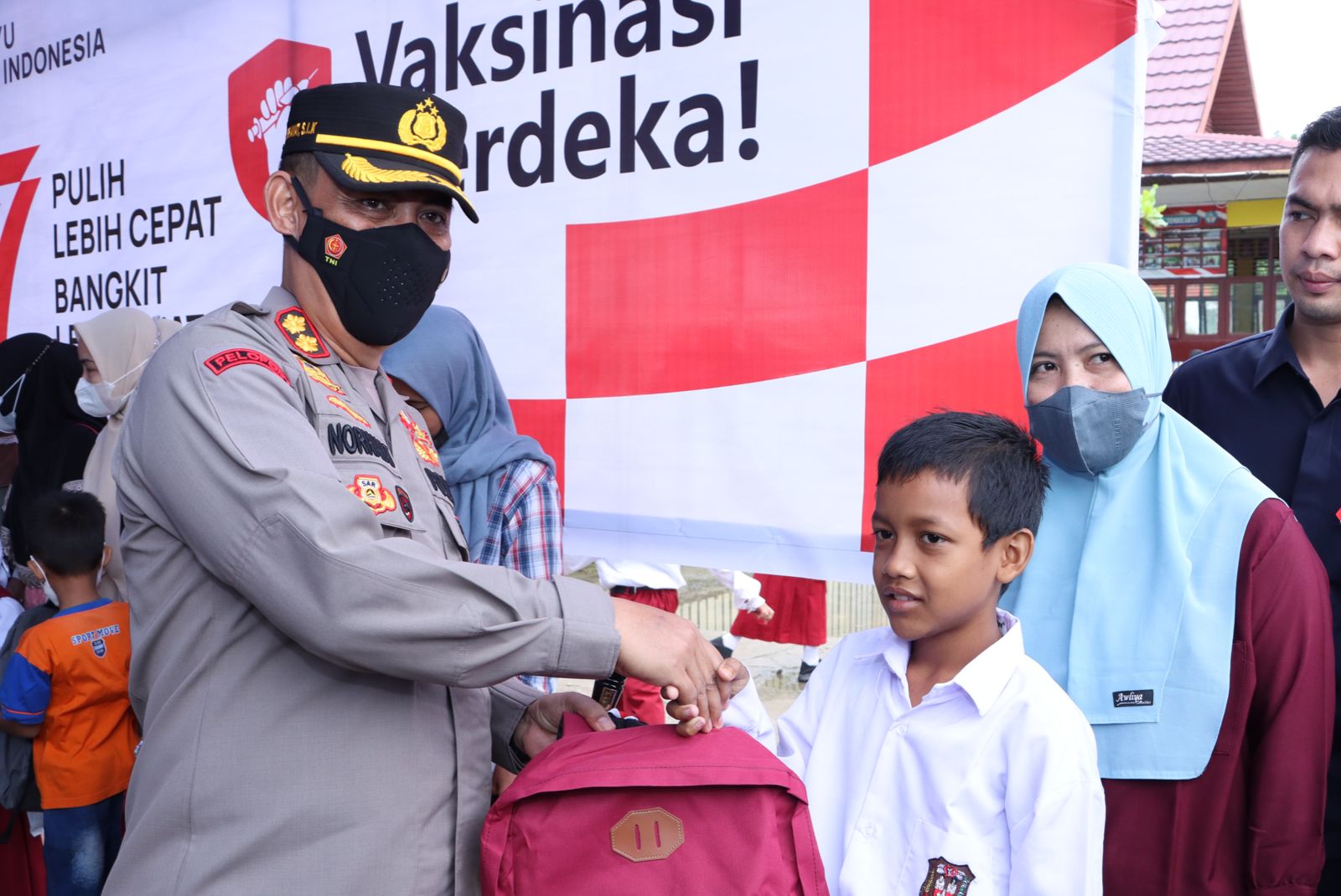 Jadi Tuan Rumah Giat Vaksinasi  Merdeka SDN 035 Tembilahan, di Taja Polres Inhil