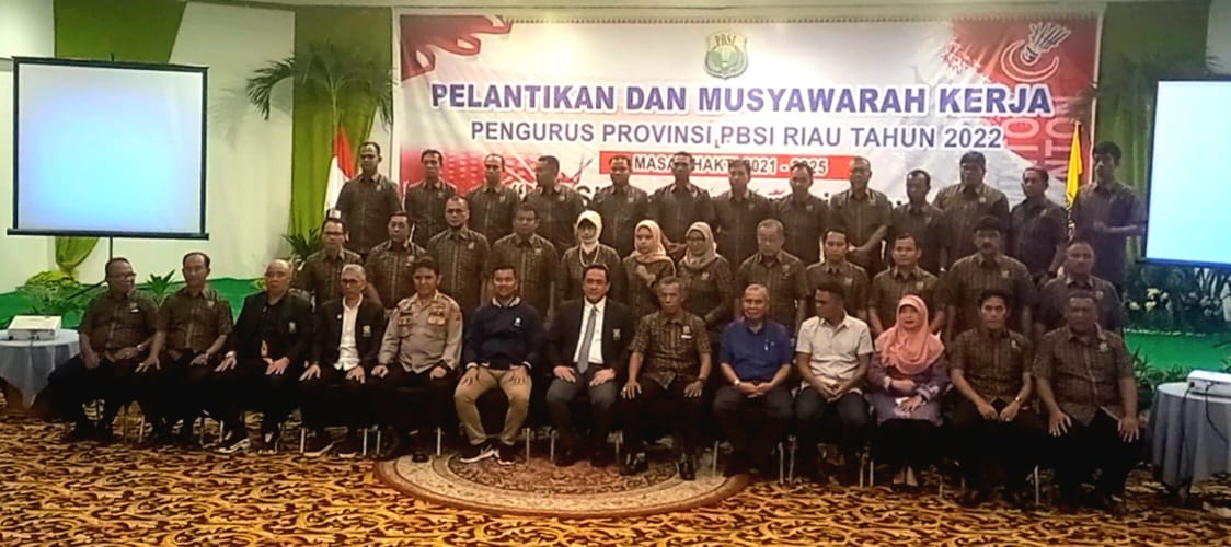 Ketum PP PBSI Lantik Pengurus PBSI Riau Periode 2021-2025