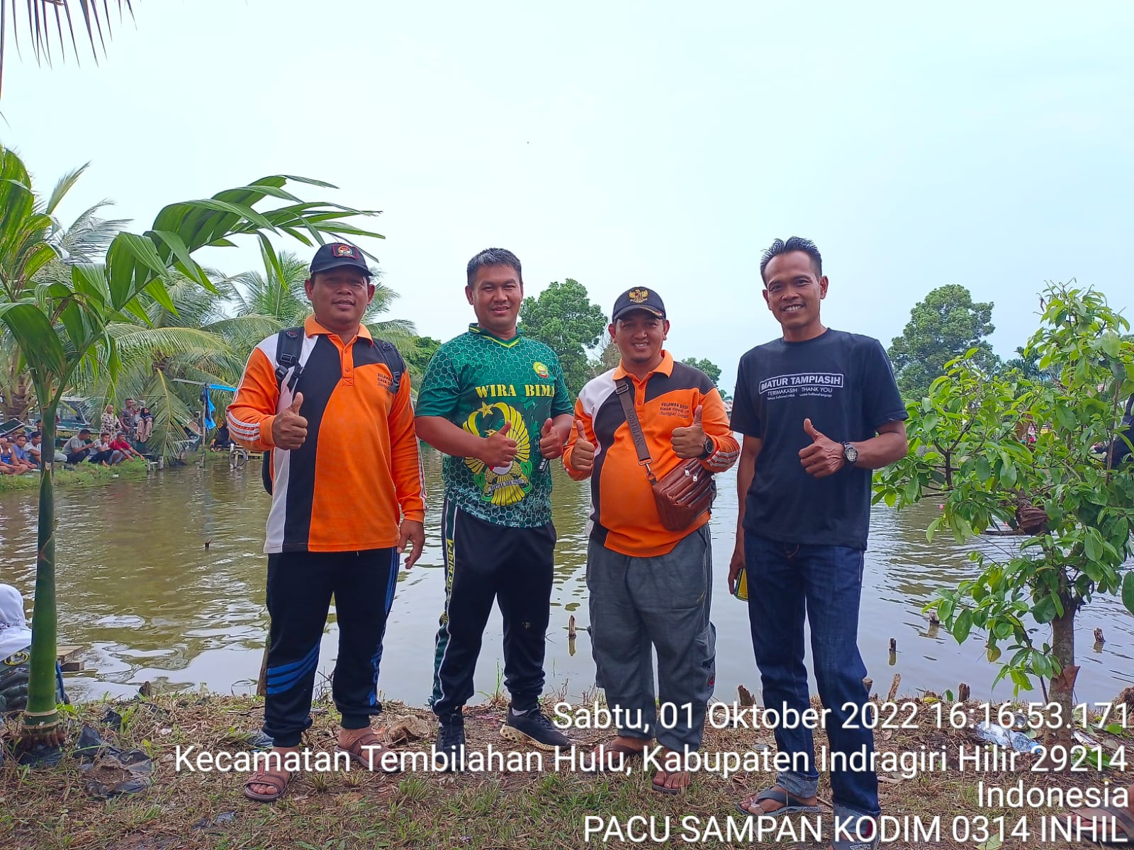 Meriahkan HUT TNI KE-77,Ahmad Ependi Ikut Lomba Pacu Sampan