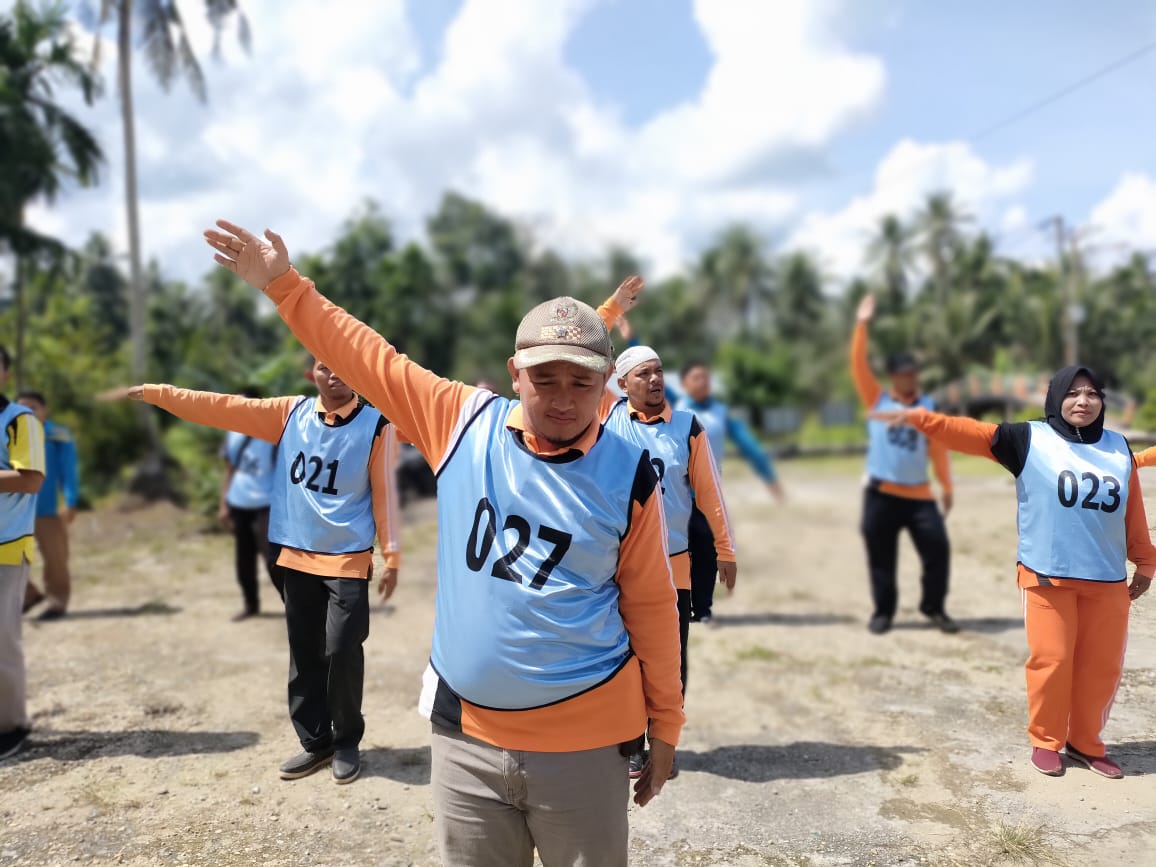 Jaga Kebugaran, Perangkat Desa Sungai Intan Gelar Senam Bersama dan Check Kesehatan