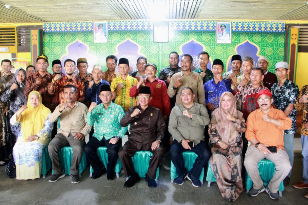 TeBupati H.M Wardan Bersama OPD Terkait Silahturahmi bersama Forum RT/RW Se Kecamatan Tempuling